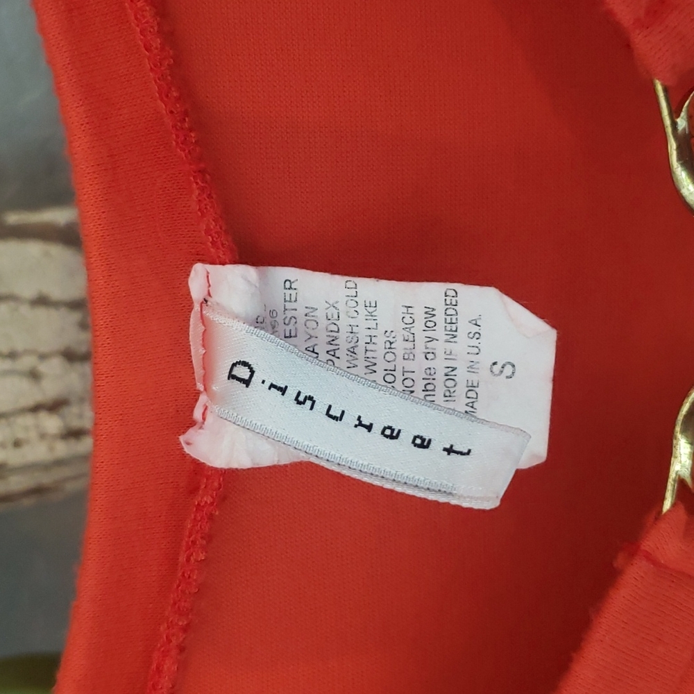 Woman's Cold-shoulder Top - Picture 8 of 16